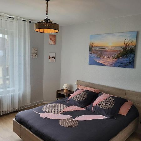 Appartement Paisible En Baie De Morlaix Plougasnou Kültér fotó
